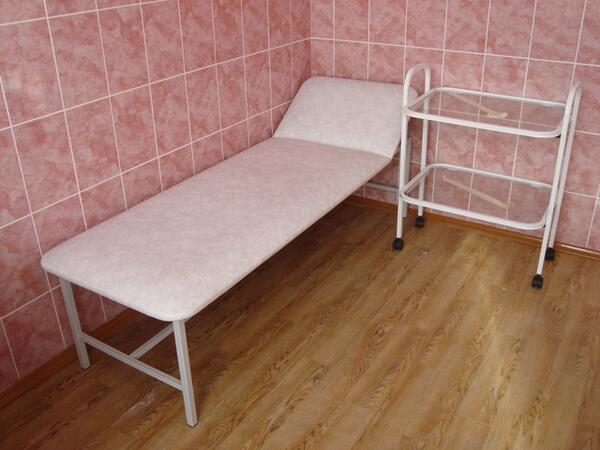 Кушетка с регулируемым подголовником
