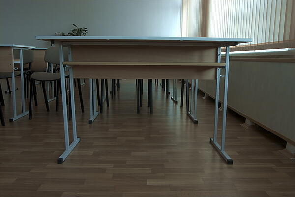 Стол с полкой МТ 01-4