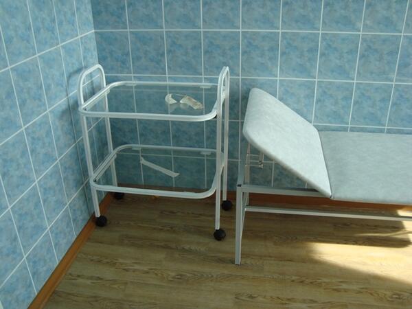 Кушетка медицинская плюс инструментальный стол Кушетка с подголовником