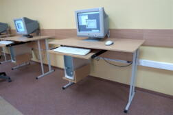 Стол компьютерный техникум