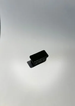 Заглушка пластиковая внутренняя 40х20-2