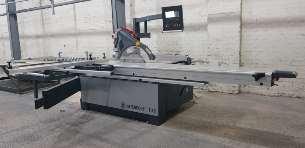 Форматно-раскроечный станок Altendorf F45